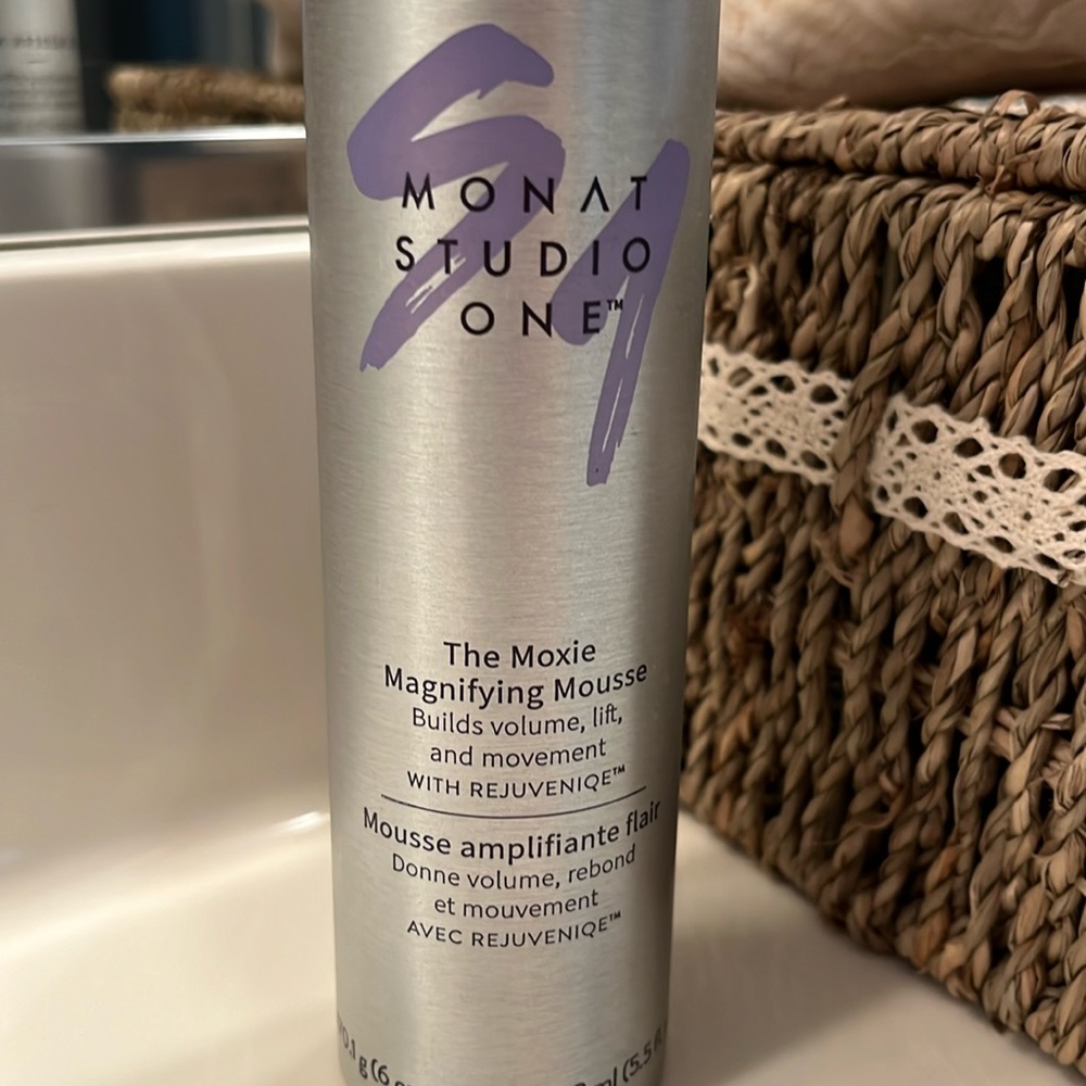 Monat The Moxie